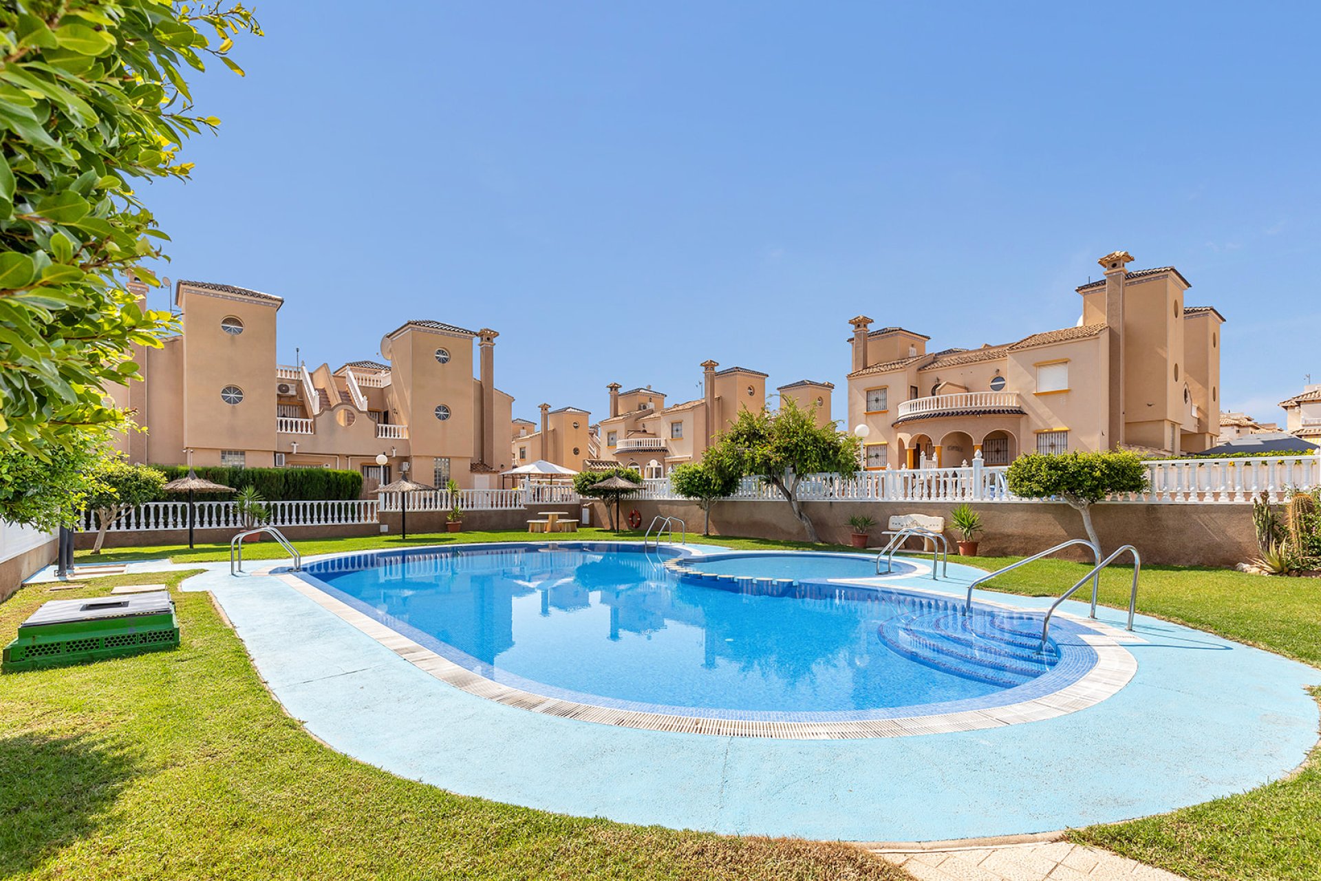 Herverkoop - Villa - Orihuela Costa - Lomas de Cabo Roig