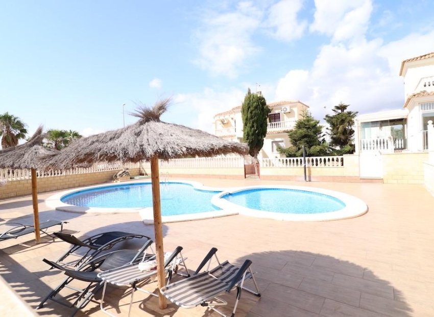 Herverkoop - Villa - Orihuela Costa - Lomas de Cabo Roig