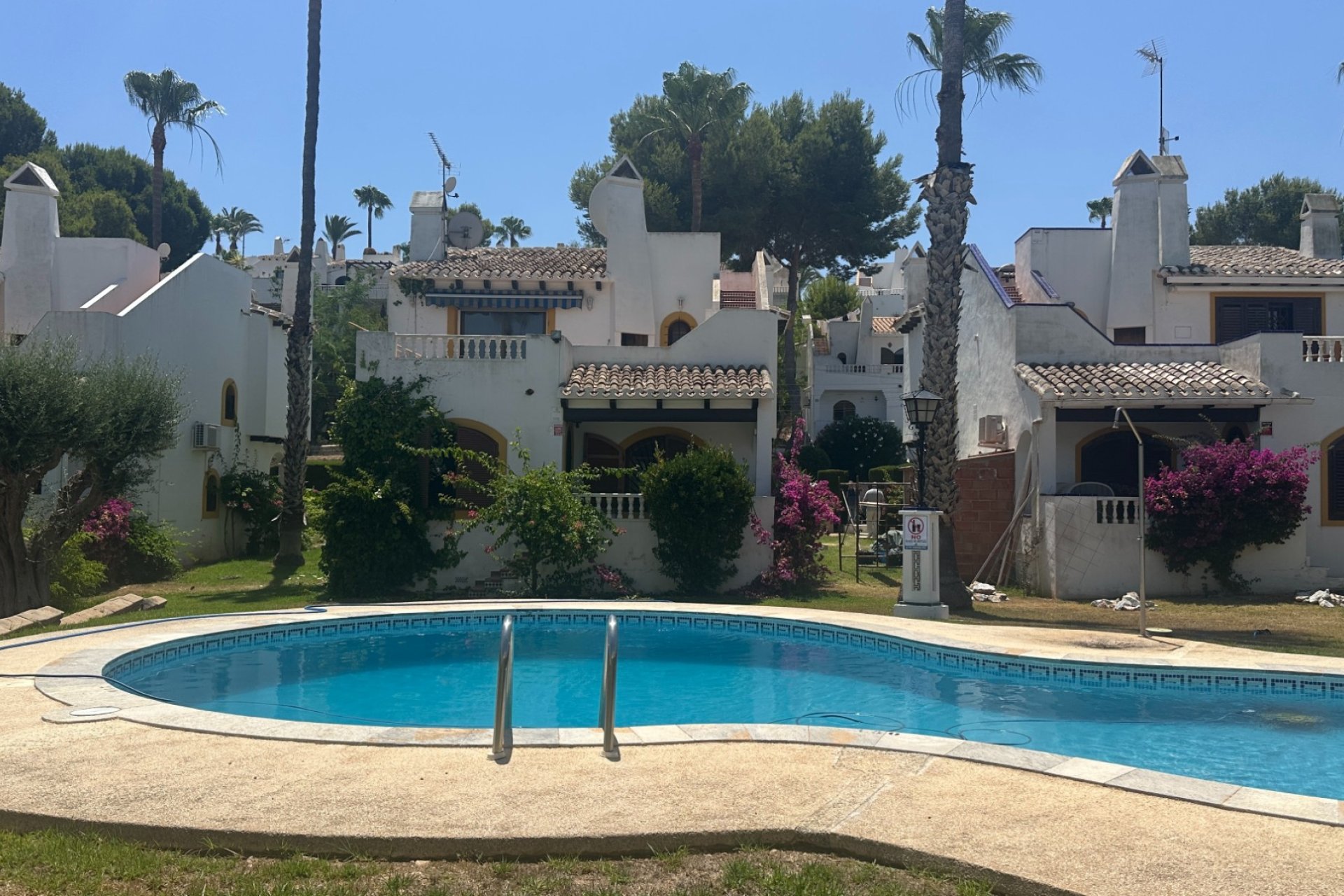 Herverkoop - Villa - Orihuela Costa - Los Dolses