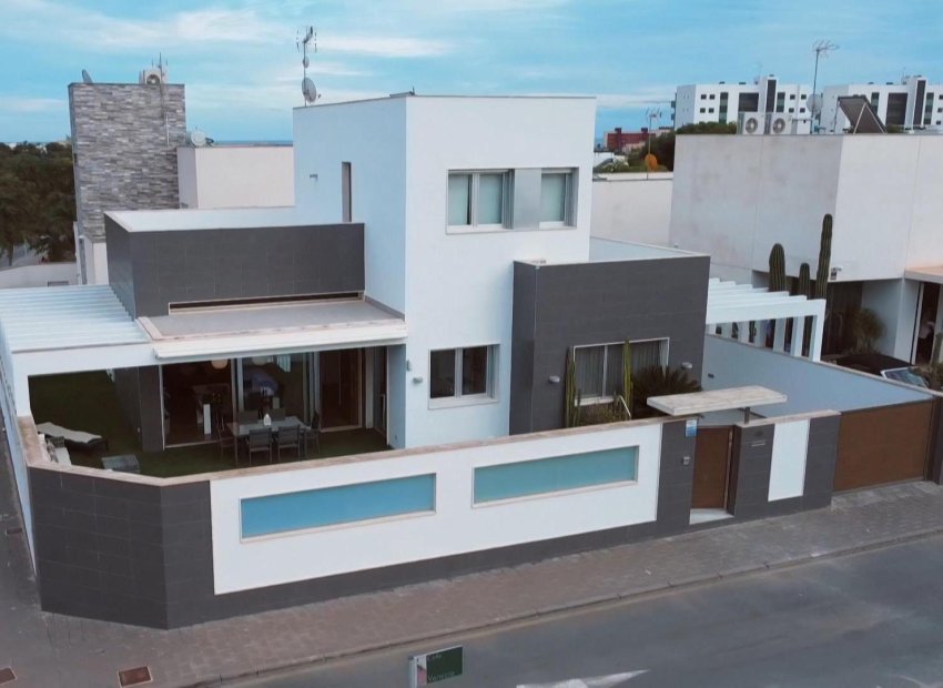 Herverkoop - Villa - Orihuela Costa - Mil Palmeras