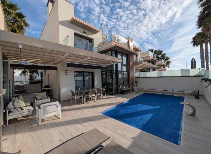 Herverkoop - Villa - Orihuela Costa - Montezenia