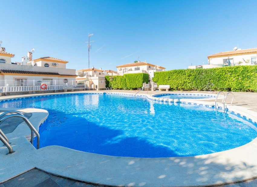 Herverkoop - Villa - Orihuela Costa - Playa Flamenca