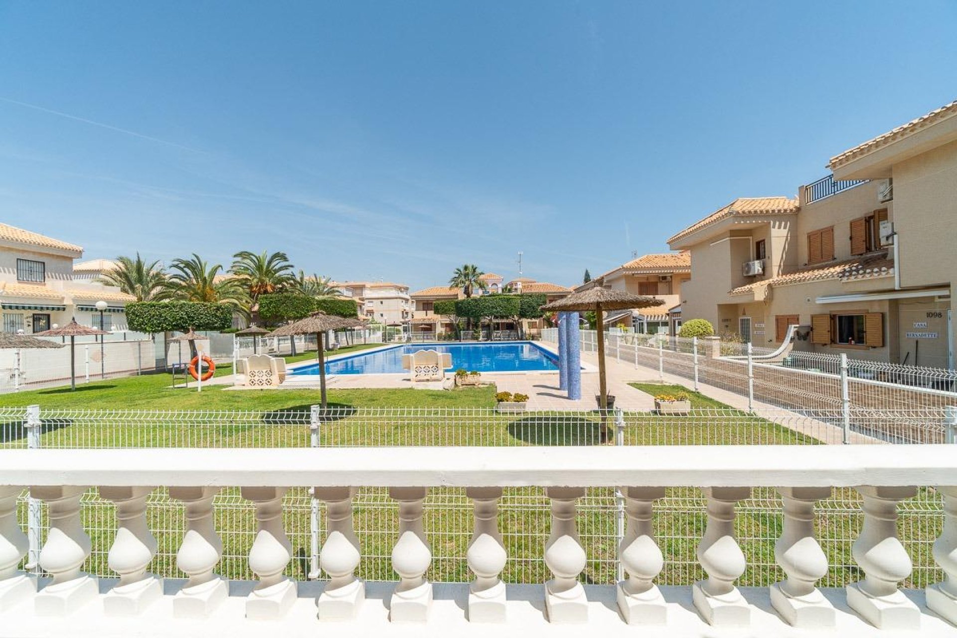 Herverkoop - Villa - Orihuela Costa - Playa Flamenca