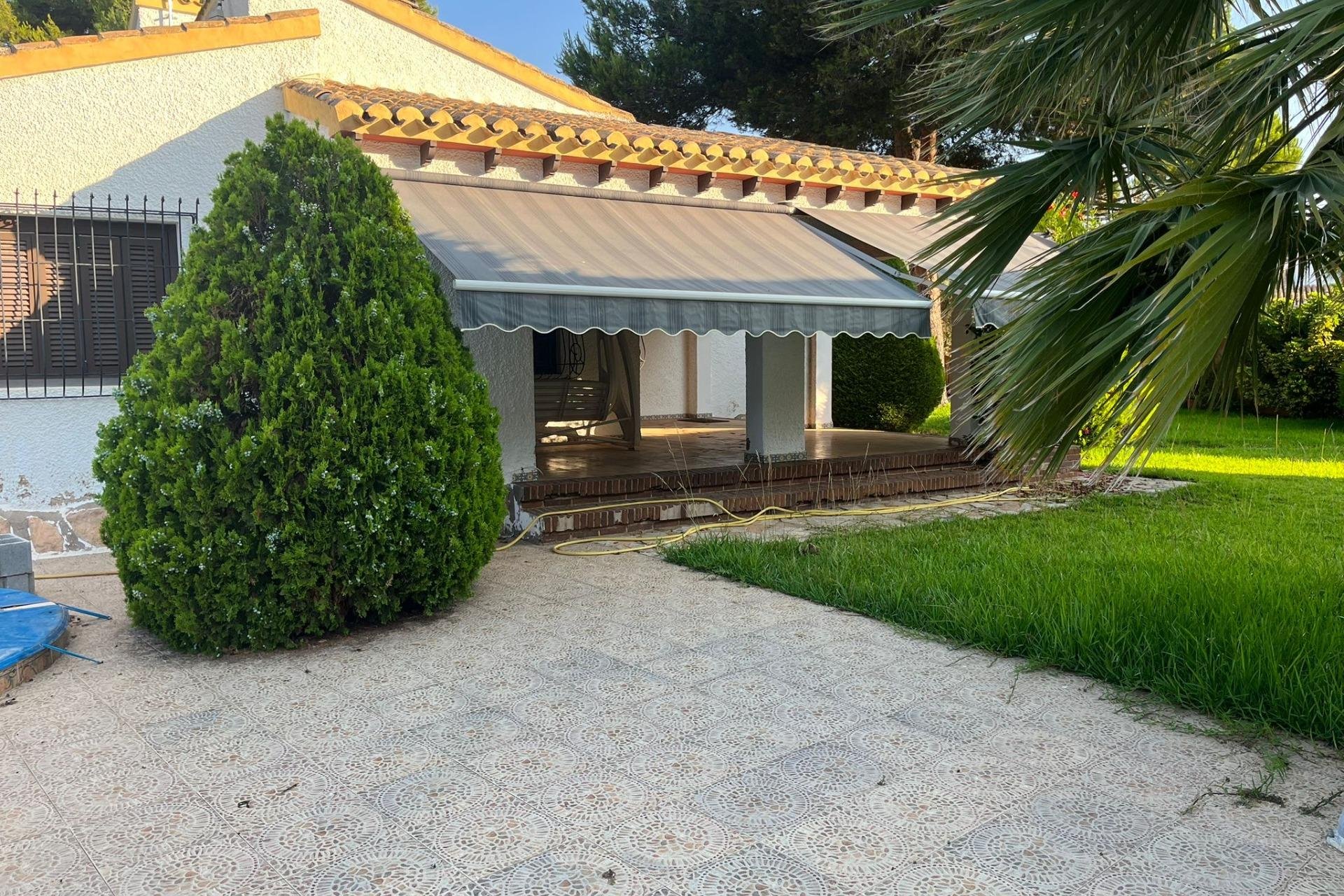 Herverkoop - Villa - Orihuela Costa - Punta Prima