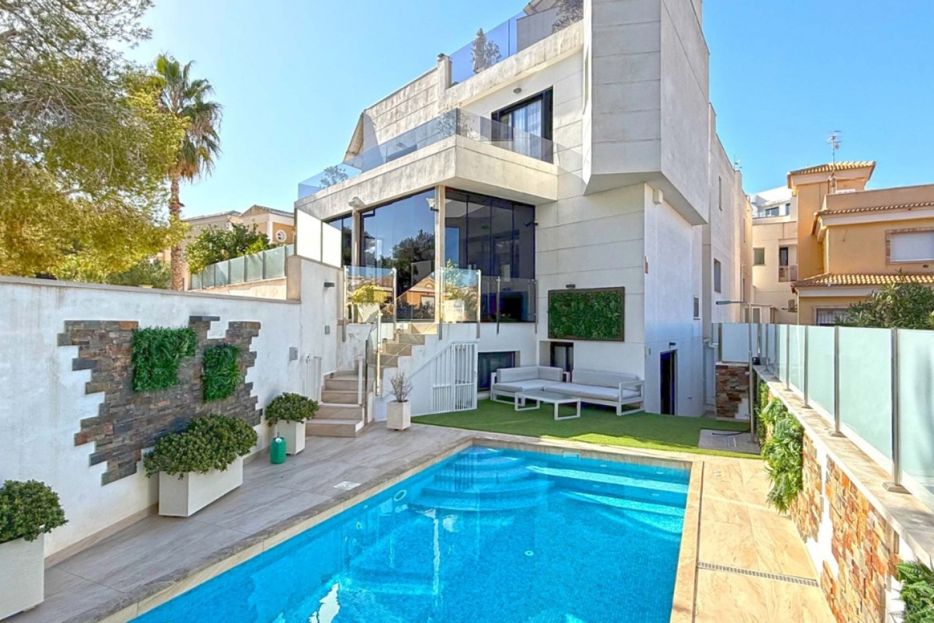 Herverkoop - Villa - Orihuela Costa - Villamartín