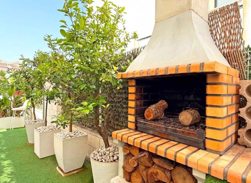 Herverkoop - Villa - Orihuela Costa - Villamartín