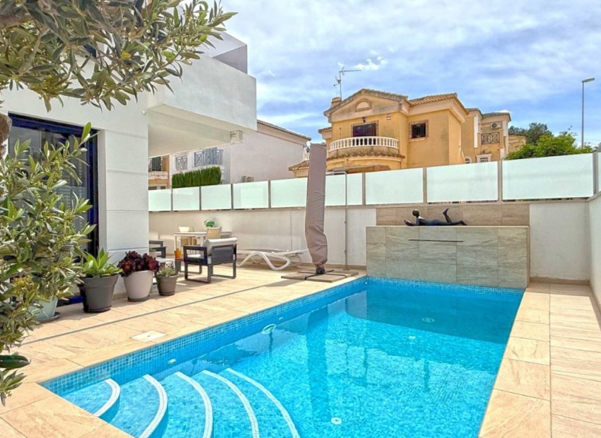 Herverkoop - Villa - Orihuela Costa - Villamartín