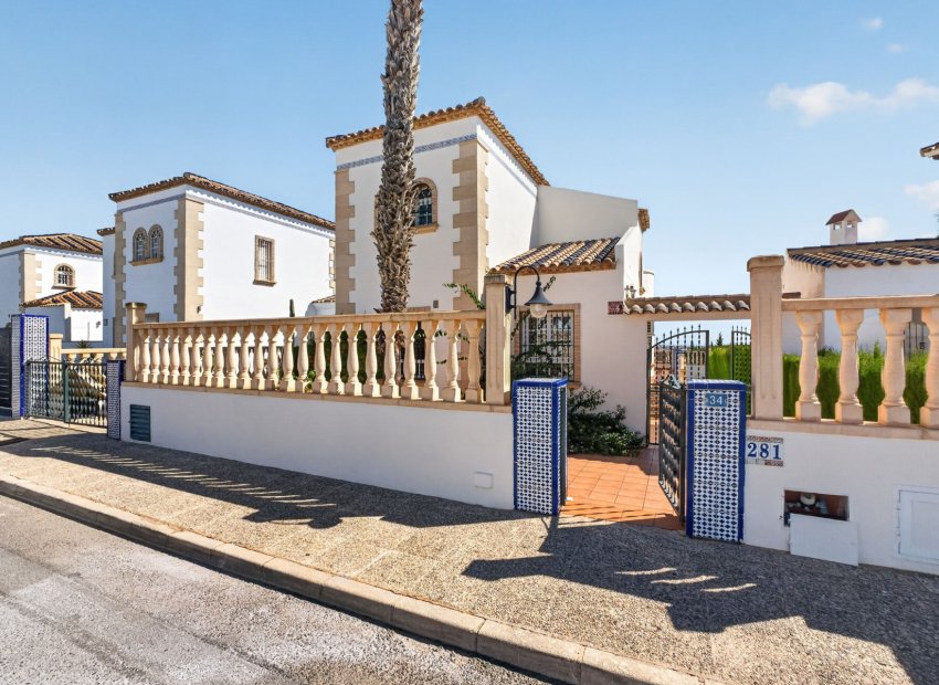 Herverkoop - Villa - Orihuela Costa - Villamartín