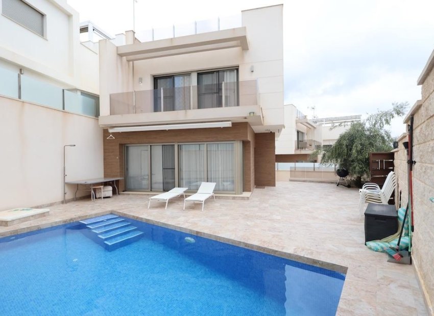 Herverkoop - Villa - Orihuela Costa - Villamartín