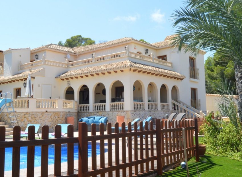 Herverkoop - Villa - Orihuela Costa - Villamartín