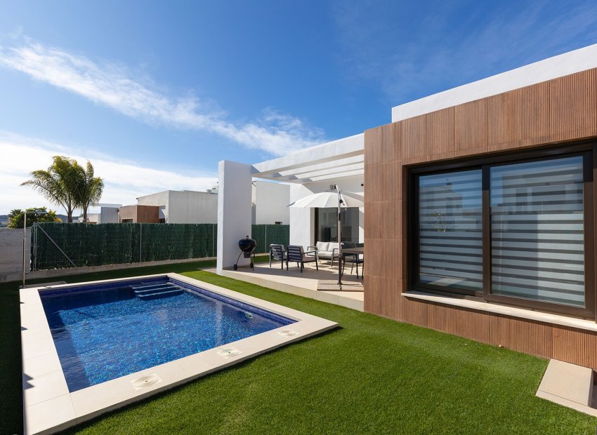 Herverkoop - Villa - Orihuela Costa - Vistabella Golf