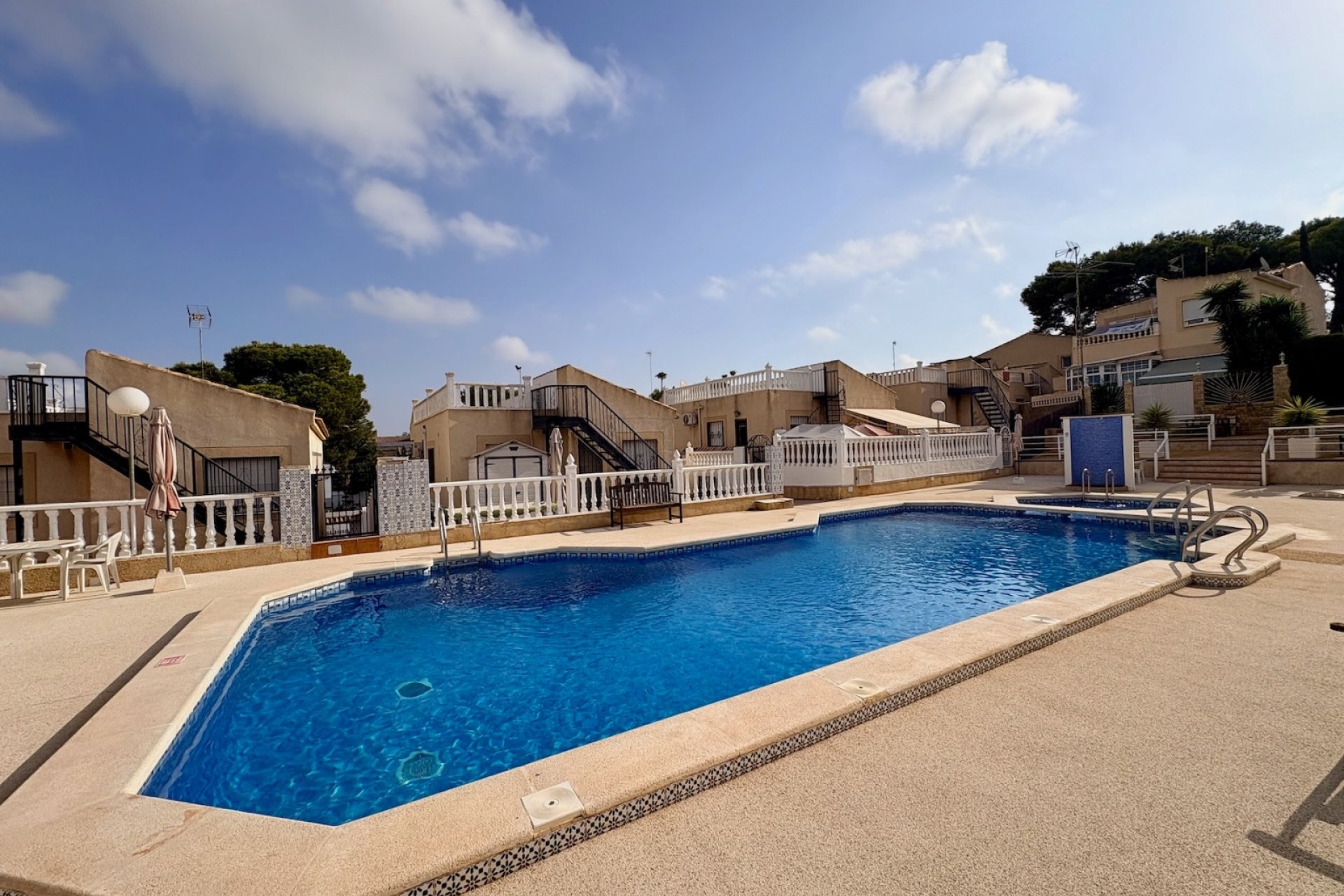 Herverkoop - Villa - Orihuela - Los Balcones