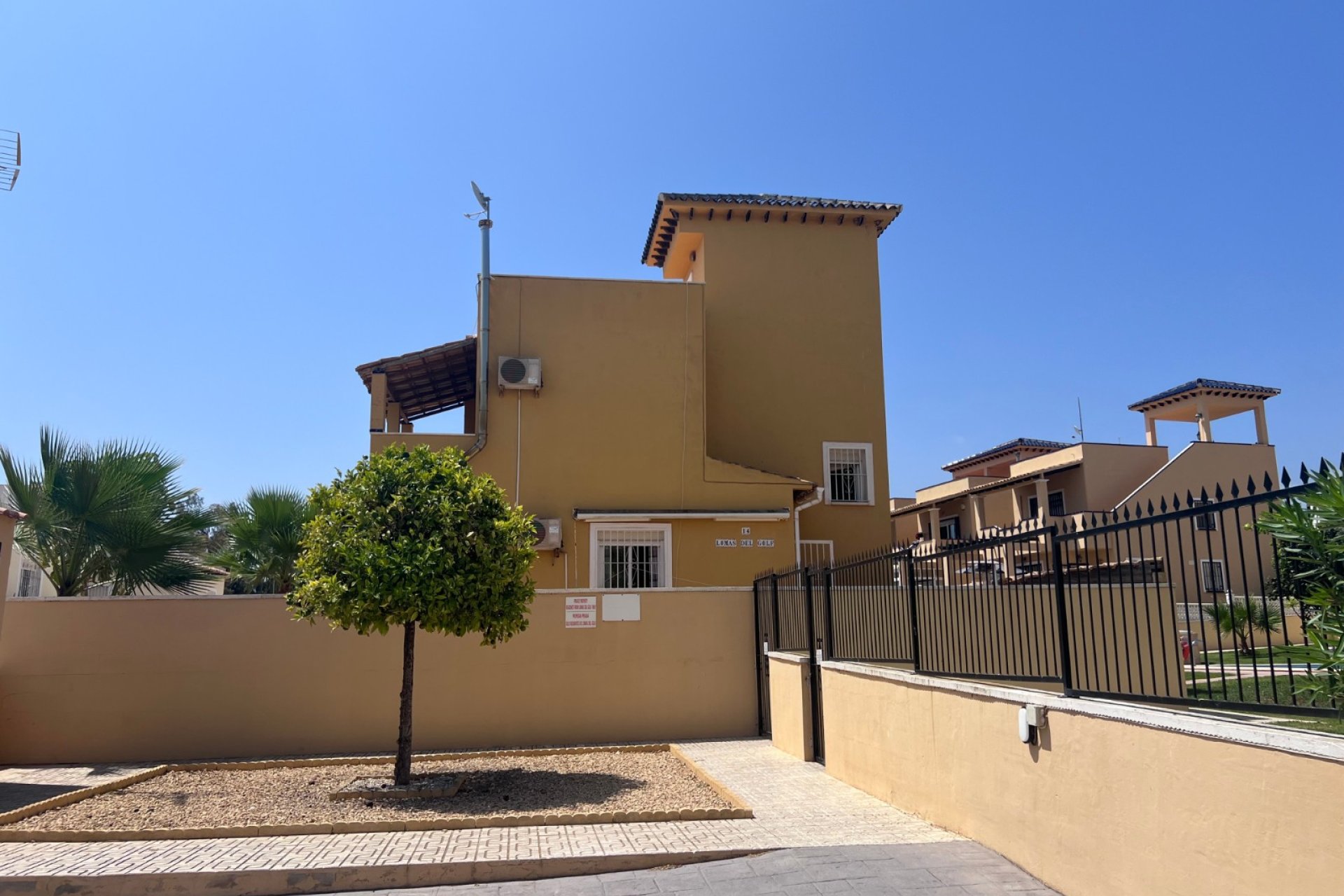 Herverkoop - Villa - Orihuela - Villamartin