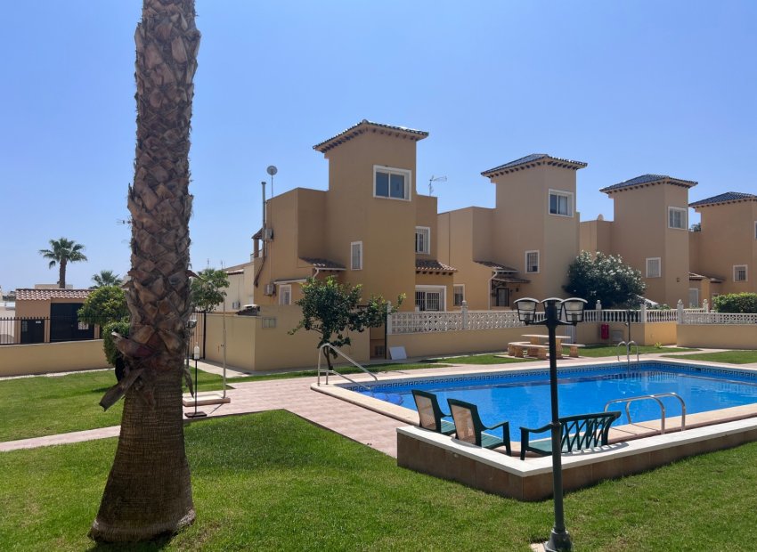 Herverkoop - Villa - Orihuela - Villamartin