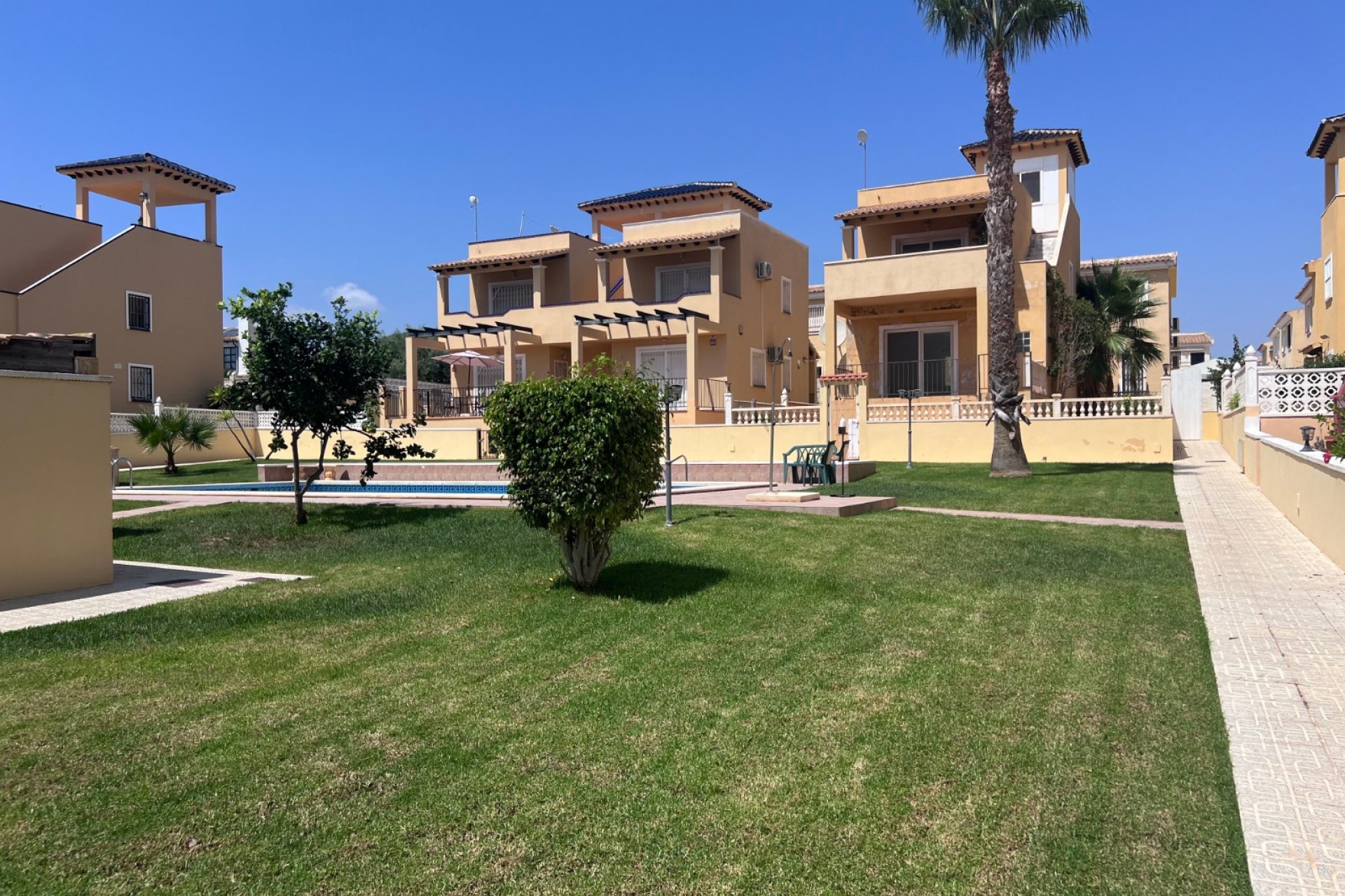 Herverkoop - Villa - Orihuela - Villamartin