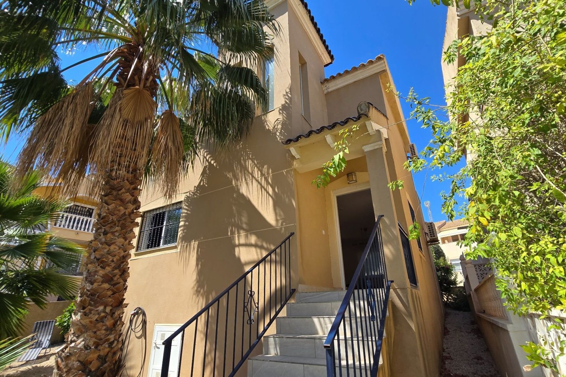 Herverkoop - Villa - Orihuela