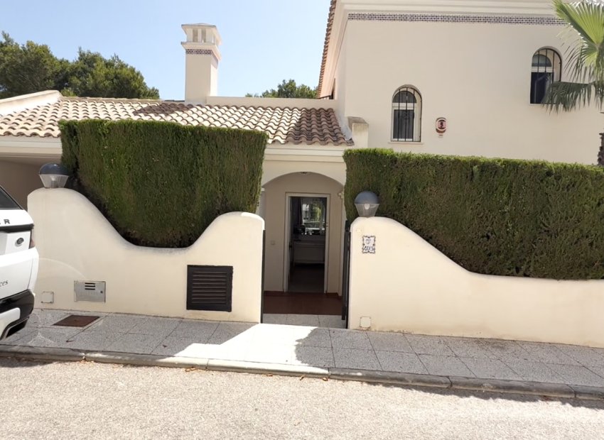 Herverkoop - Villa - Orihuela