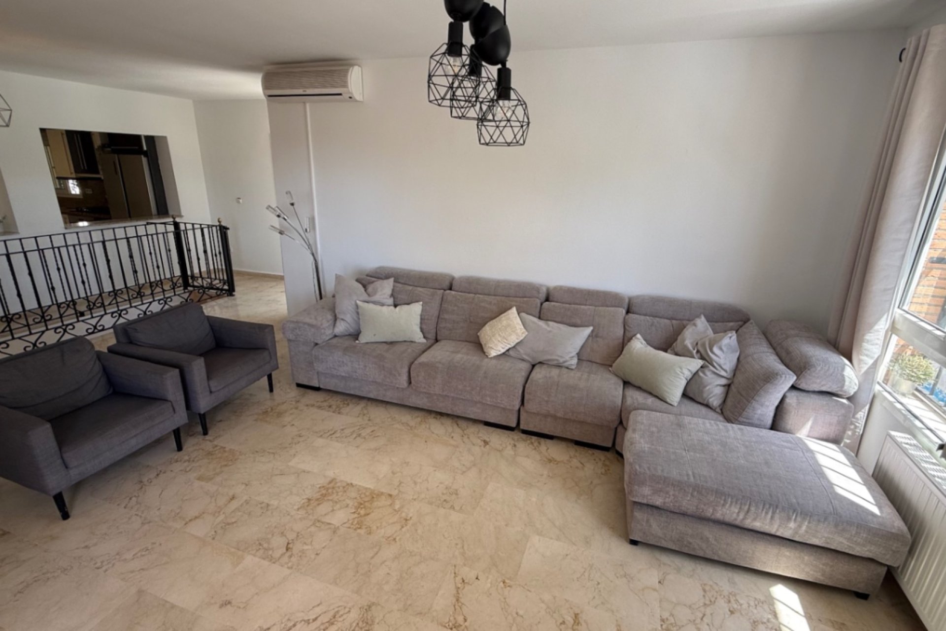 Herverkoop - Villa - Orihuela