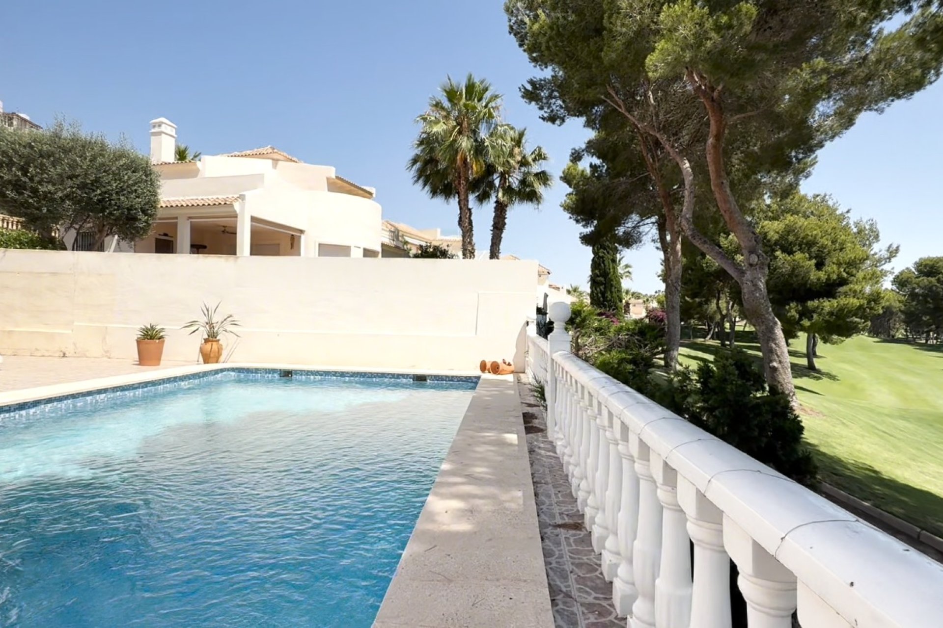 Herverkoop - Villa - Orihuela