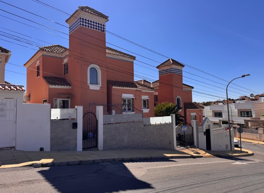 Herverkoop - Villa - San Miguel de Salinas - Blue lagoon