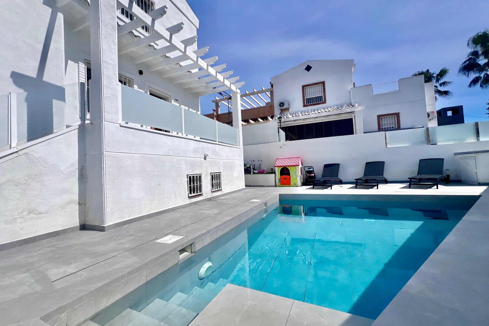 Herverkoop - Villa - San Miguel de Salinas - Las Filipinas