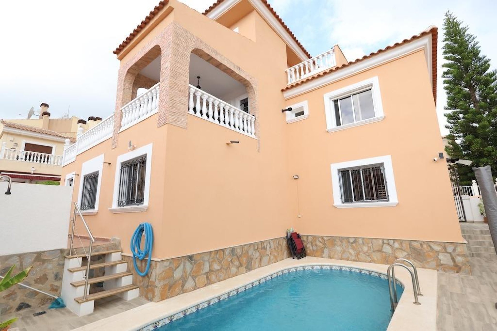 Herverkoop - Villa - San Miguel de Salinas - Las Filipinas