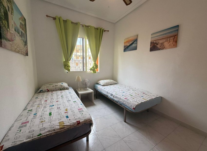 Herverkoop - Villa - Torrevieja - Acequion
