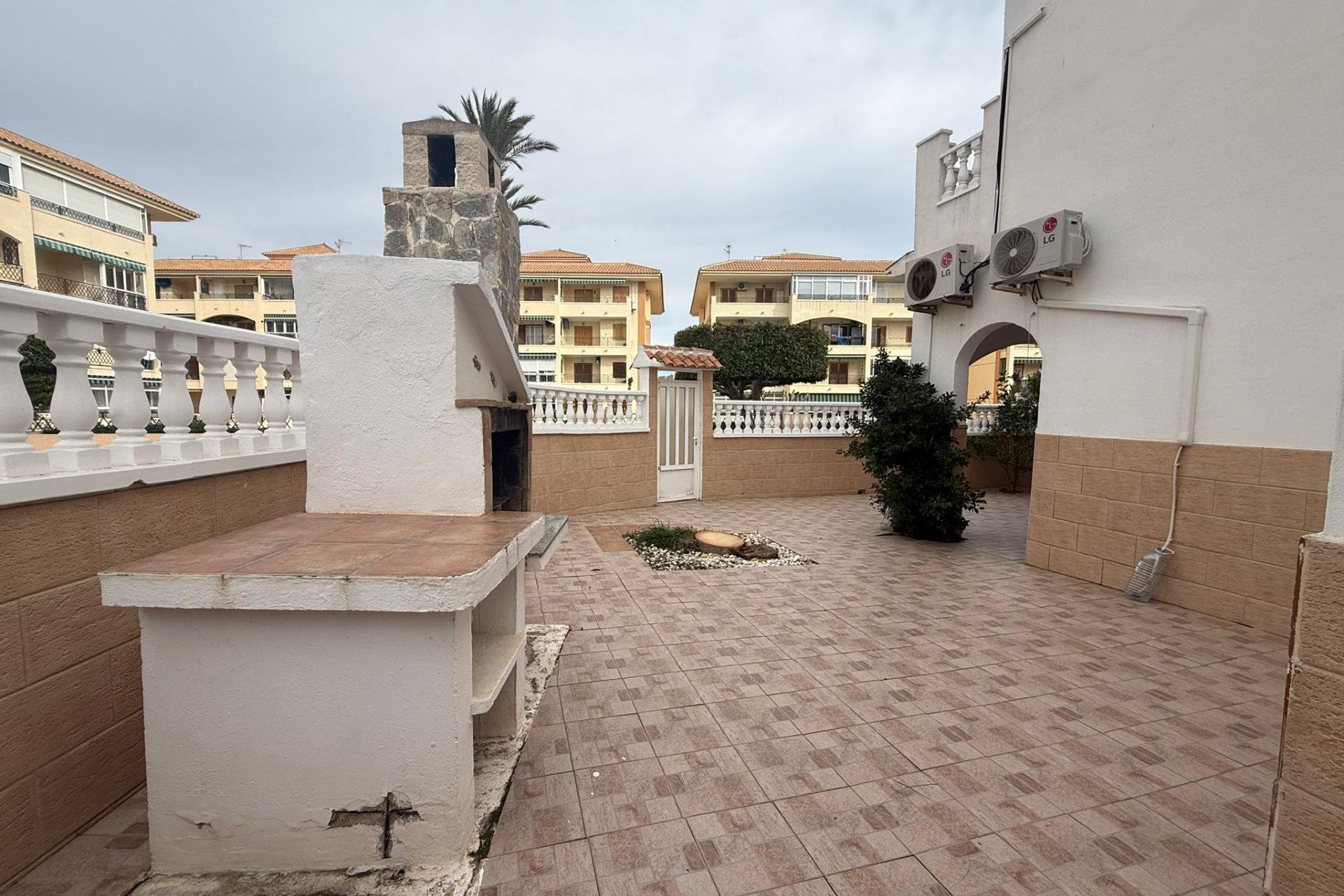 Herverkoop - Villa - Torrevieja - Acequion