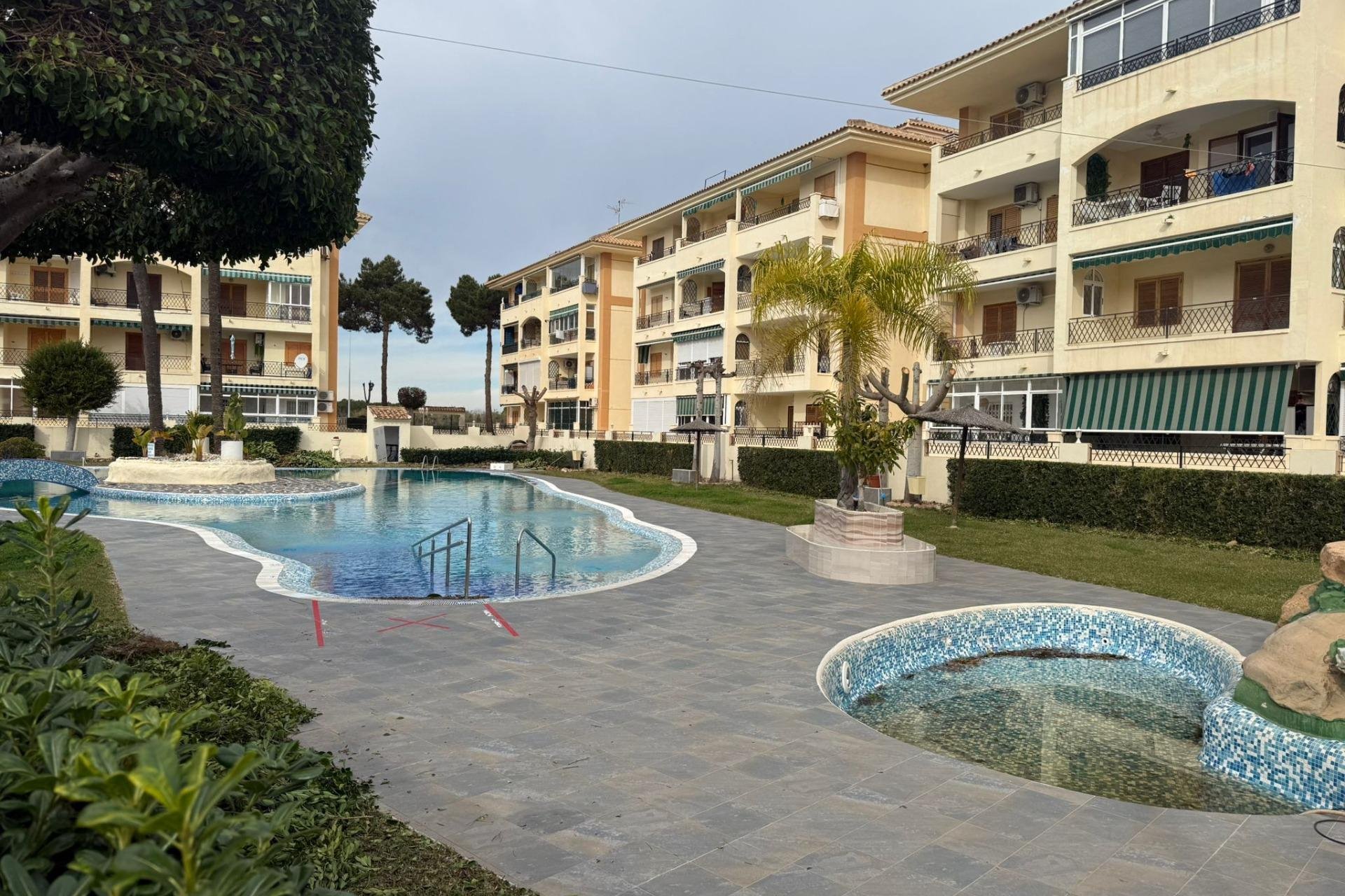 Herverkoop - Villa - Torrevieja - Acequion