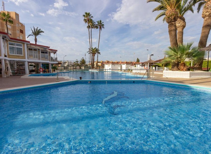 Herverkoop - Villa - Torrevieja - Aguas nuevas 1