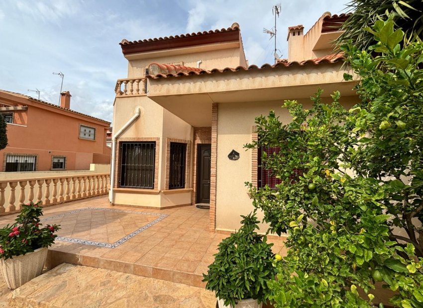 Herverkoop - Villa - Torrevieja Centro - Torrevieja