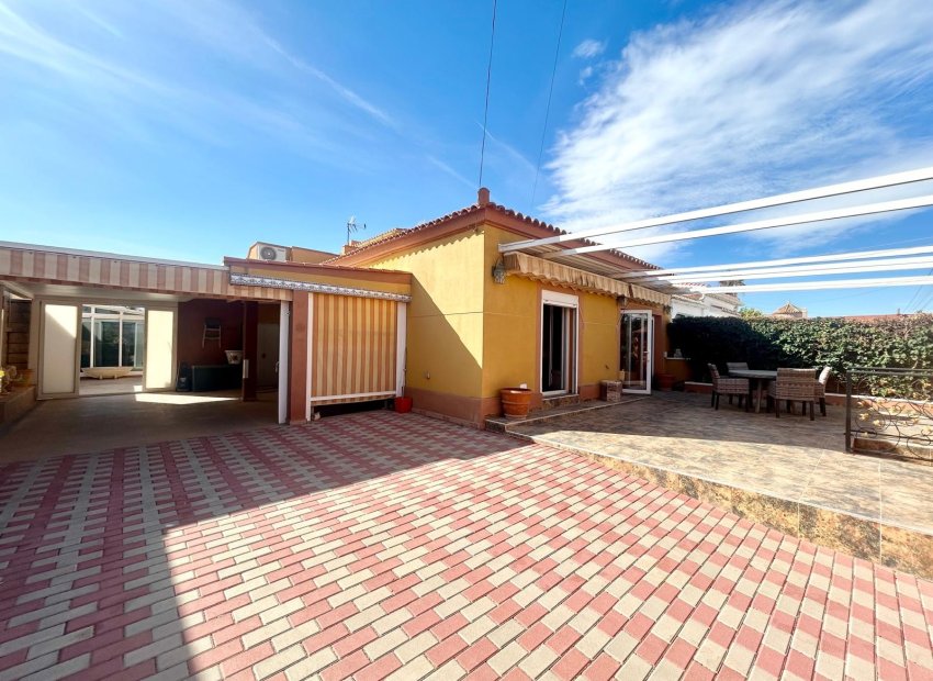 Herverkoop - Villa - Torrevieja - El Chaparral