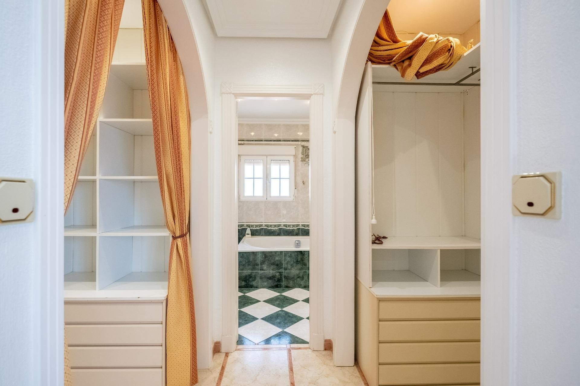 Herverkoop - Villa - Torrevieja - El chaparral