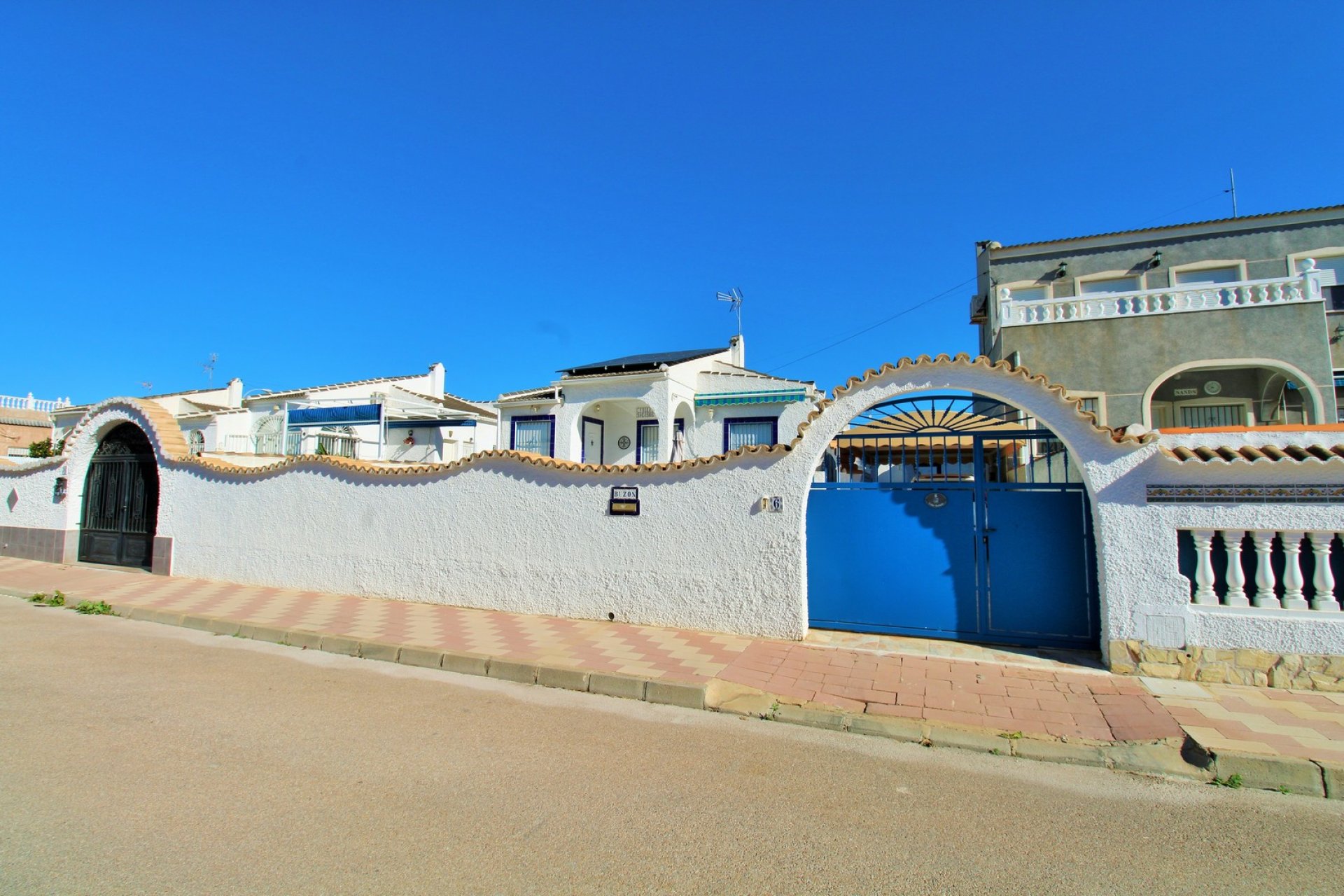 Herverkoop - Villa - Torrevieja - El chaparral