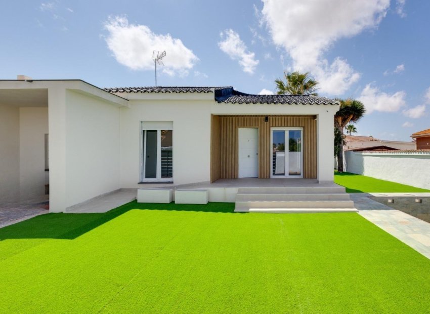 Herverkoop - Villa - Torrevieja - El Limonar