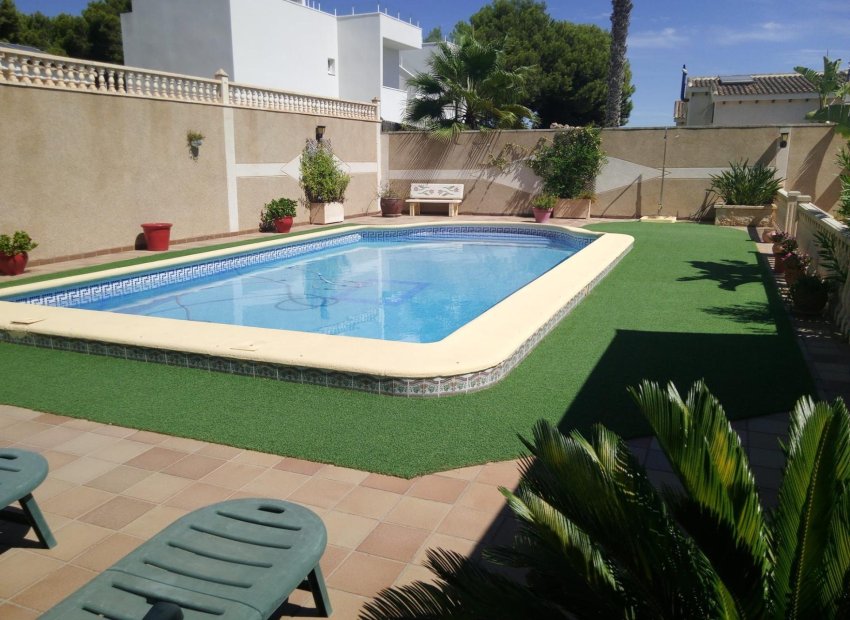 Herverkoop - Villa - Torrevieja - Eliseos playa