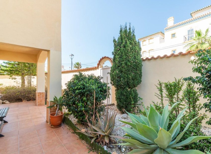 Herverkoop - Villa - Torrevieja - La Mata