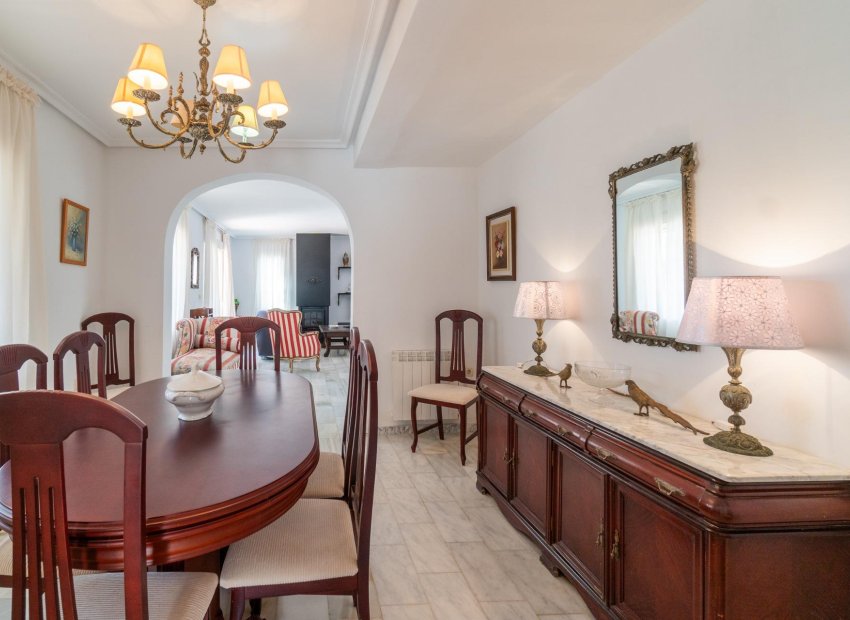 Herverkoop - Villa - Torrevieja - La Mata