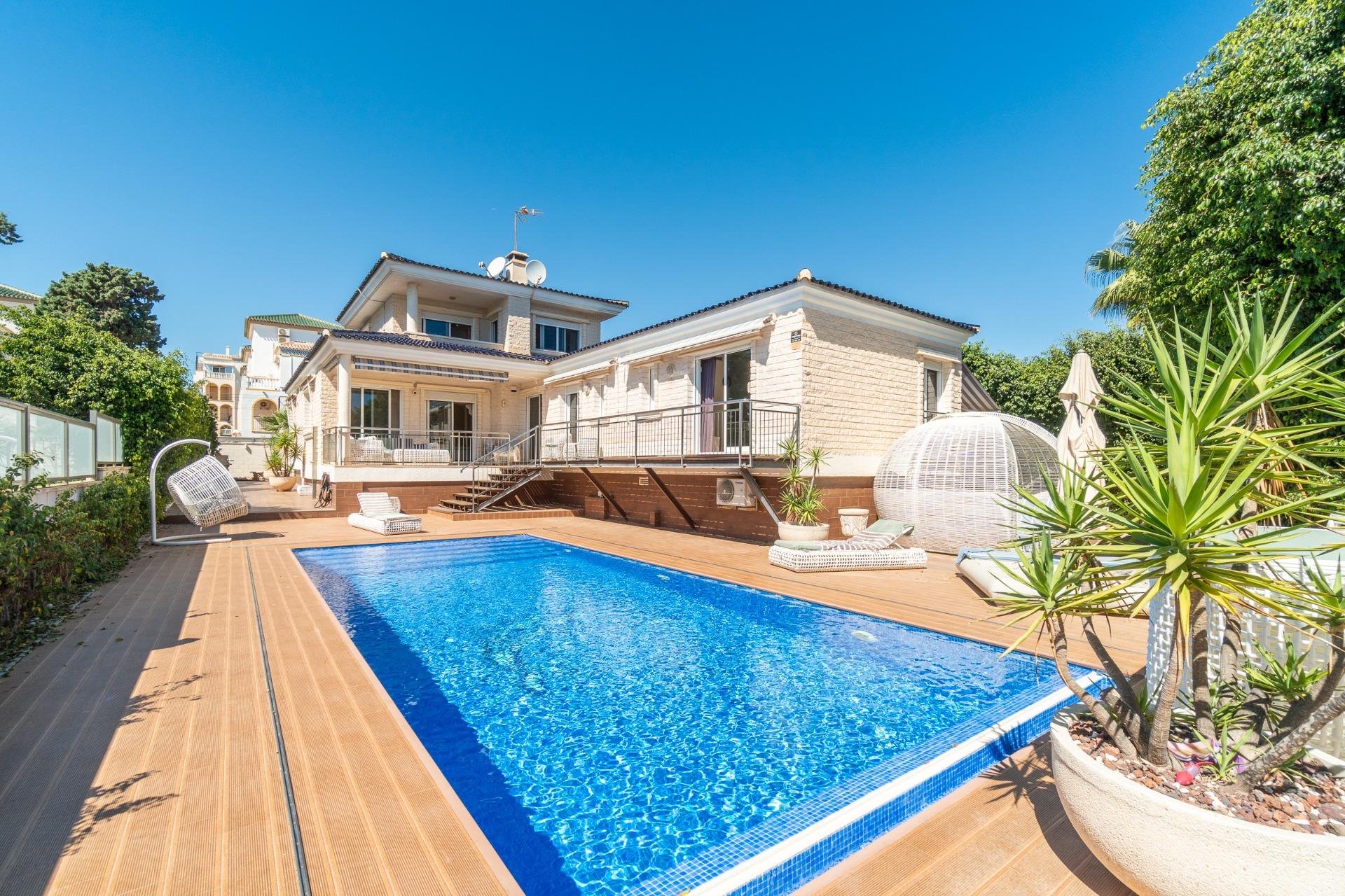 Herverkoop - Villa - Torrevieja - La Mata