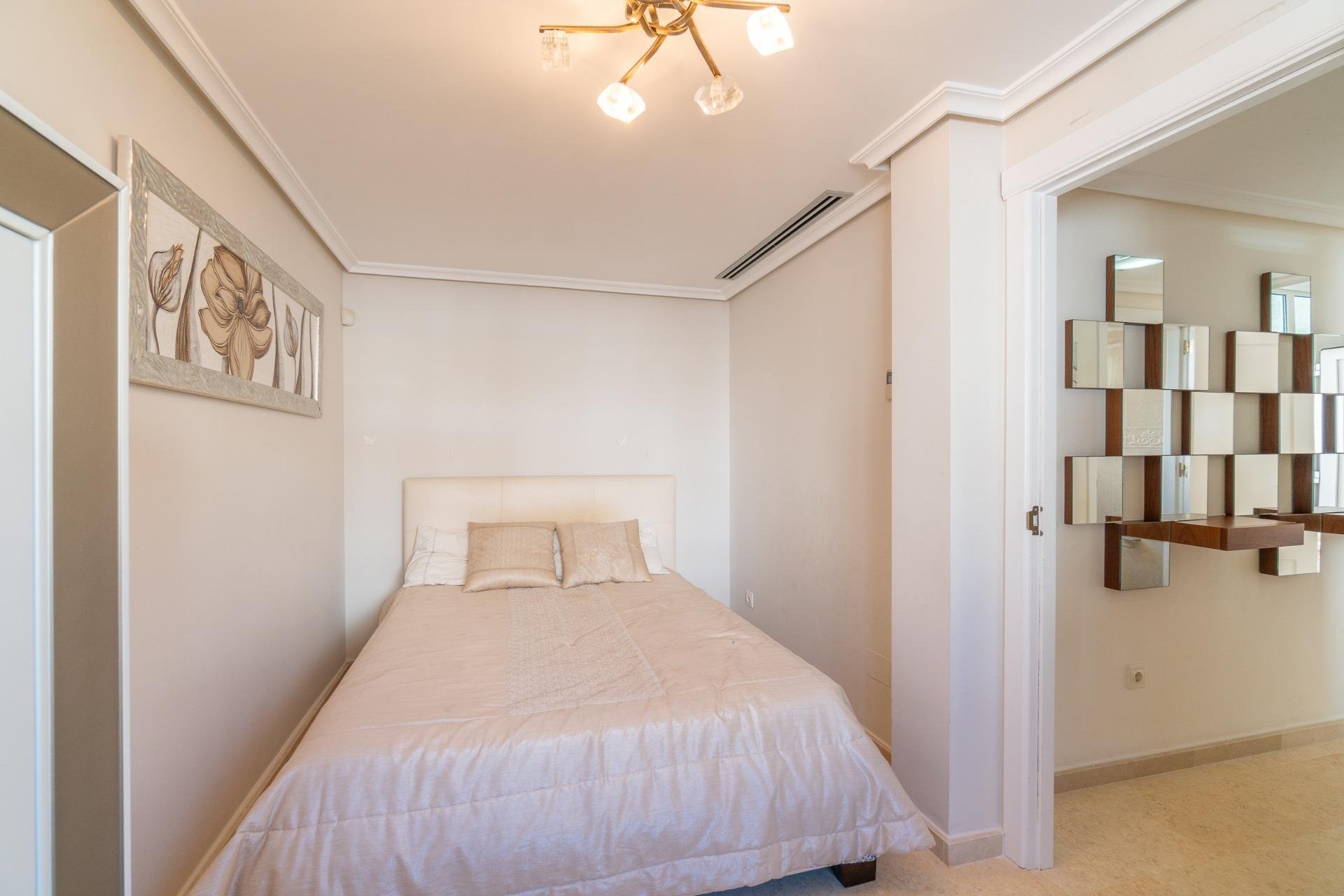 Herverkoop - Villa - Torrevieja - La Mata