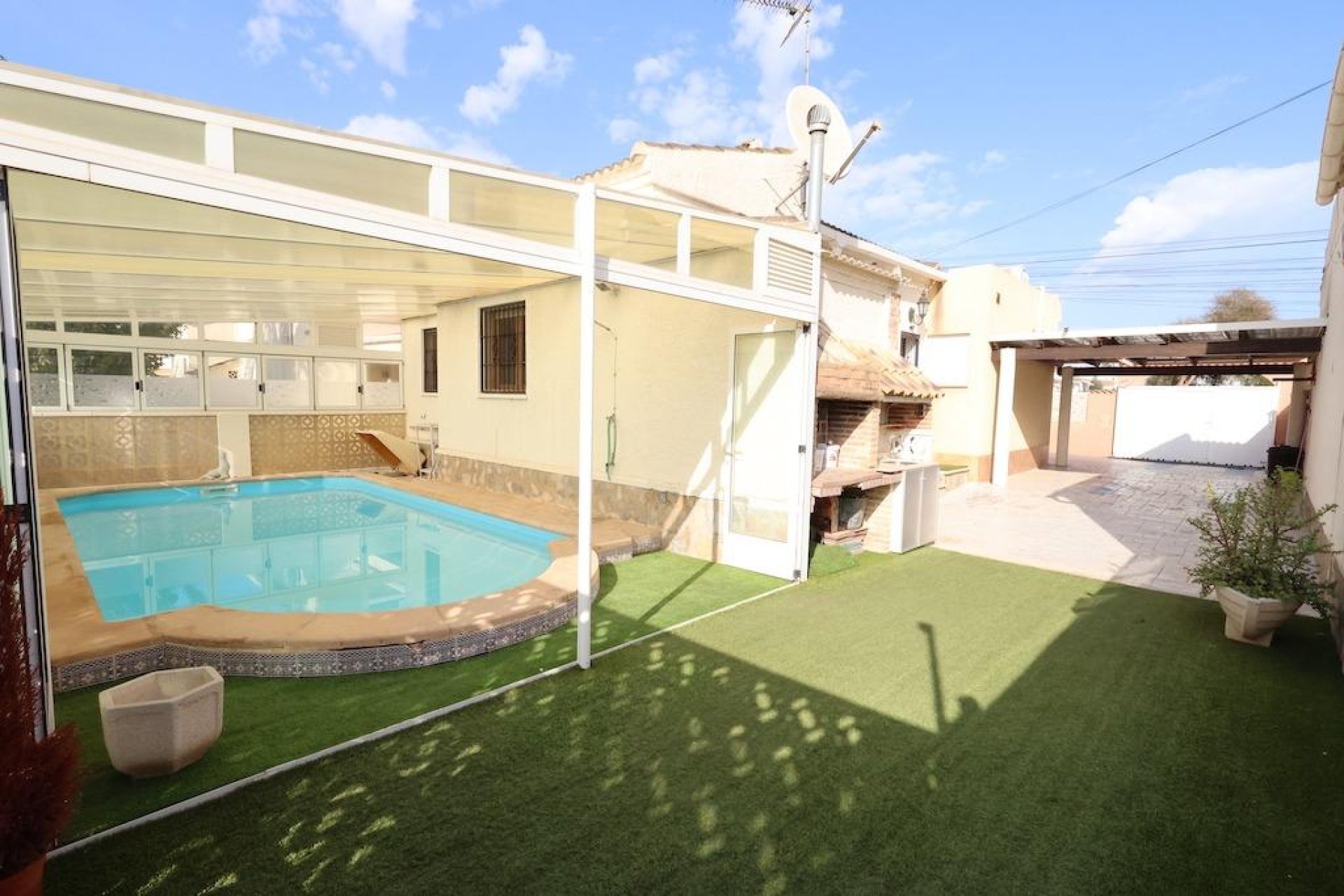 Herverkoop - Villa - Torrevieja - La Siesta - El Salado - Torreta