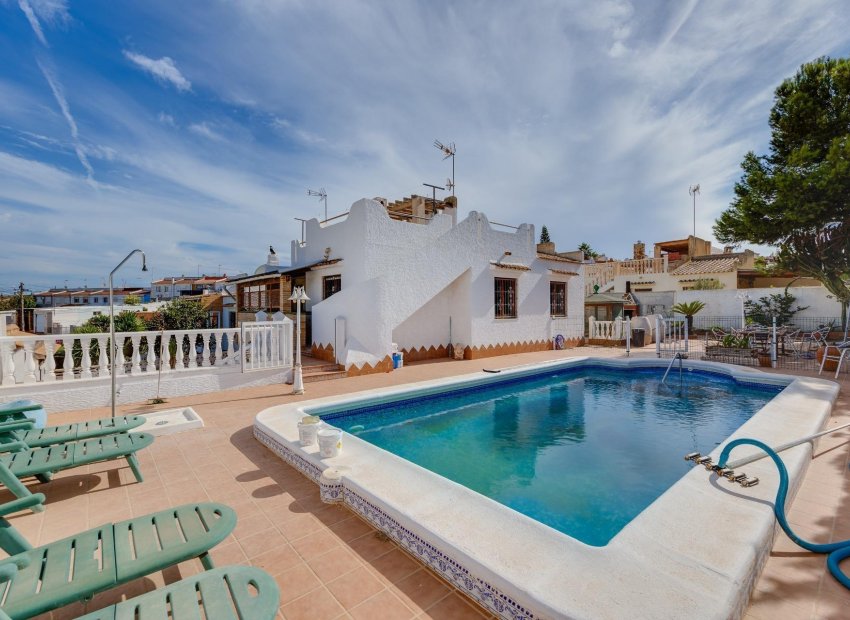 Herverkoop - Villa - Torrevieja - La Siesta - El Salado - Torreta