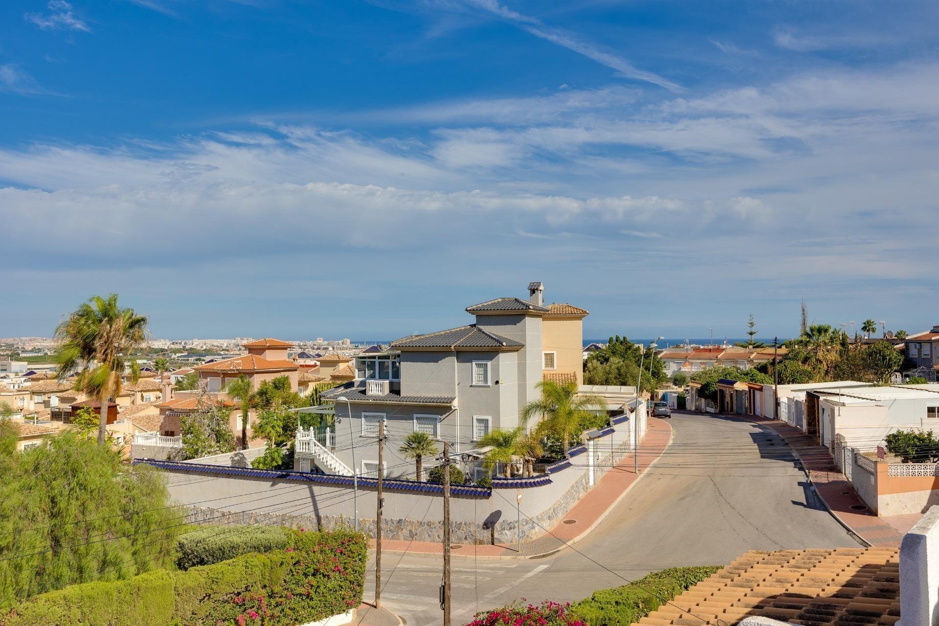 Herverkoop - Villa - Torrevieja - La Siesta - El Salado - Torreta