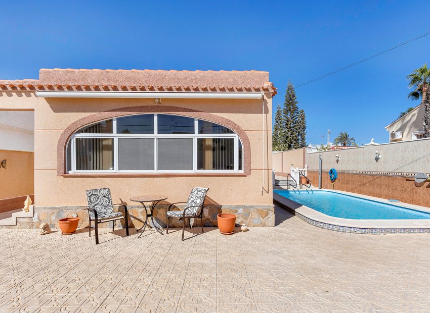 Herverkoop - Villa - Torrevieja - La siesta