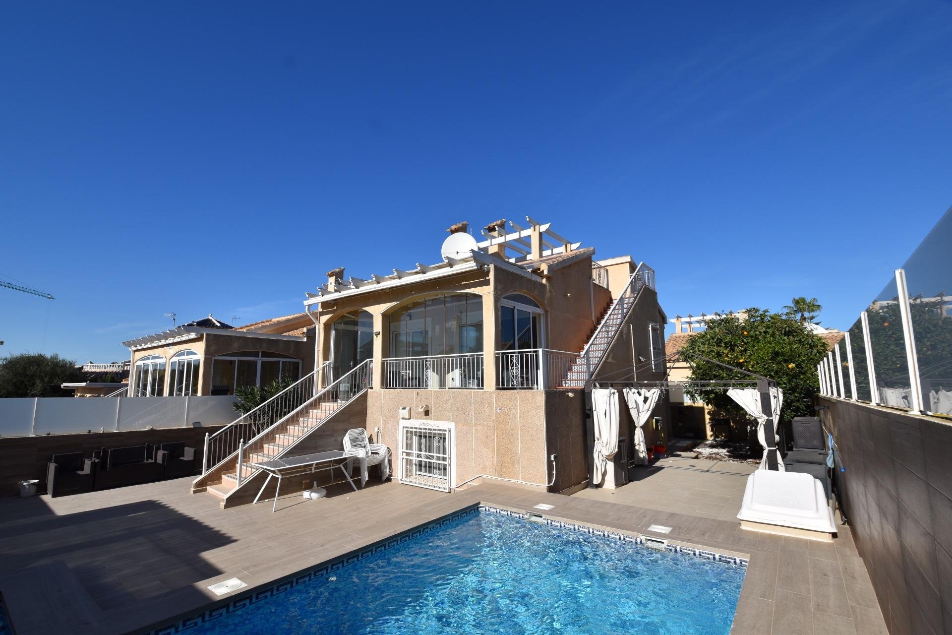 Herverkoop - Villa - Torrevieja - Los altos