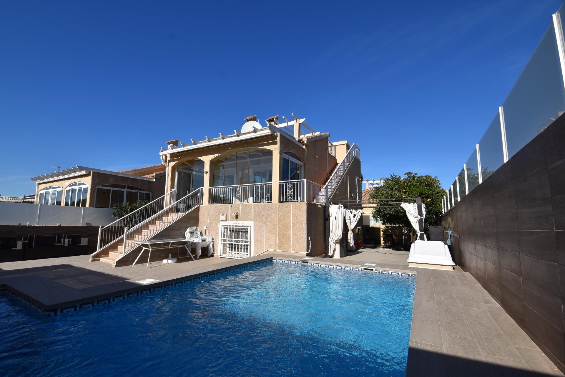 Herverkoop - Villa - Torrevieja - Los altos