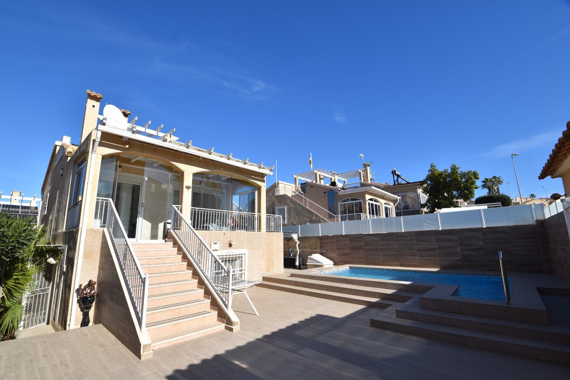 Herverkoop - Villa - Torrevieja - Los altos