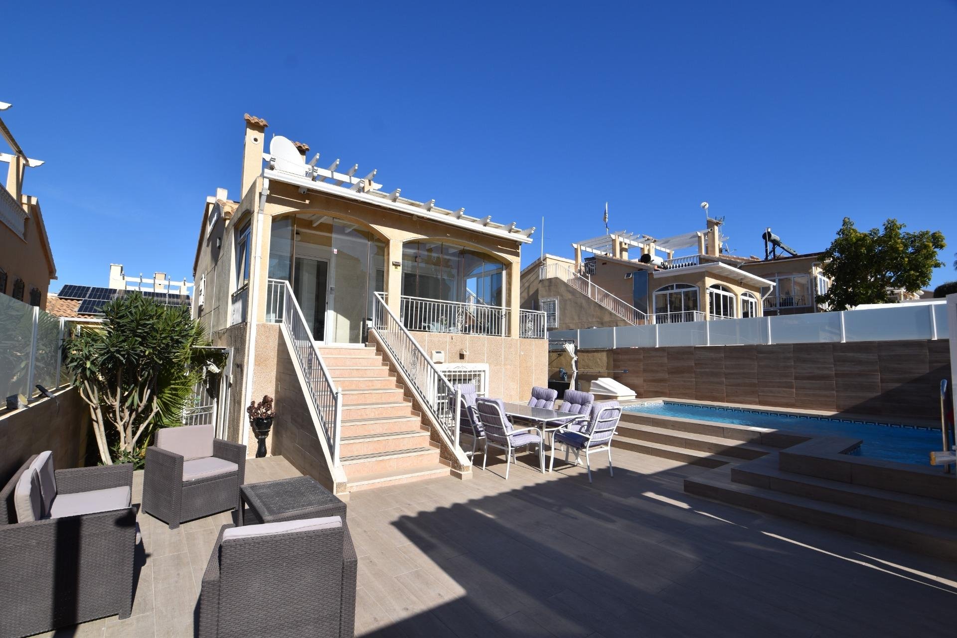 Herverkoop - Villa - Torrevieja - Los altos