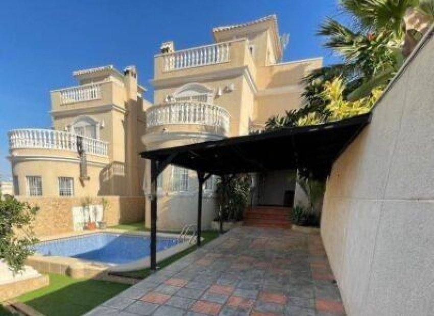 Herverkoop - Villa - Torrevieja - Los altos