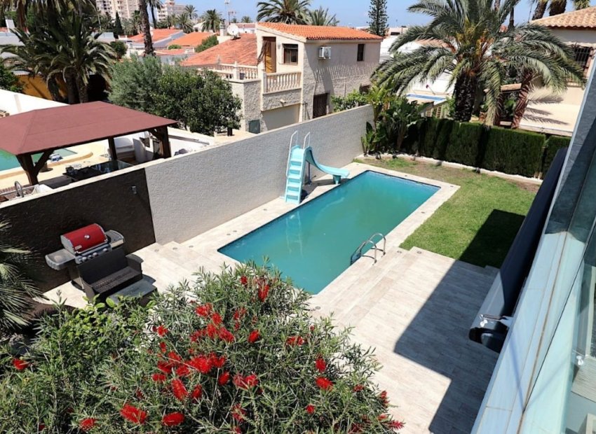 Herverkoop - Villa - Torrevieja - Los Angeles